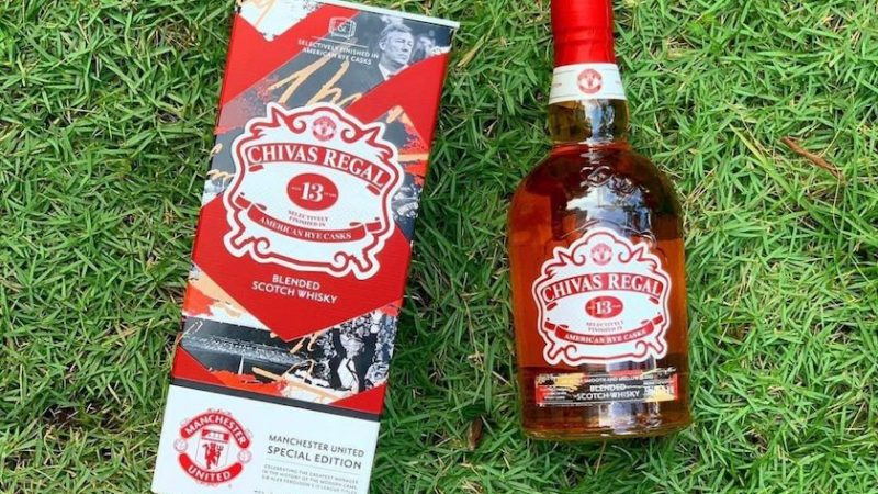 Chivas Regal lansează whisky-ul Manchester United